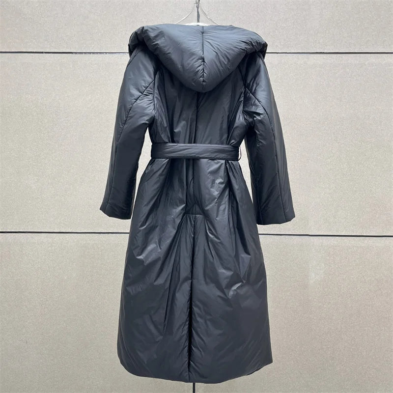 Women coat with large collar and elegant look
