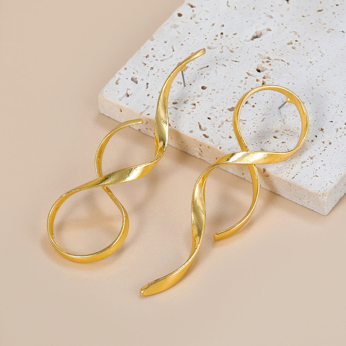 New alloy earrings exaggerated earrings female fashion niche curved lines